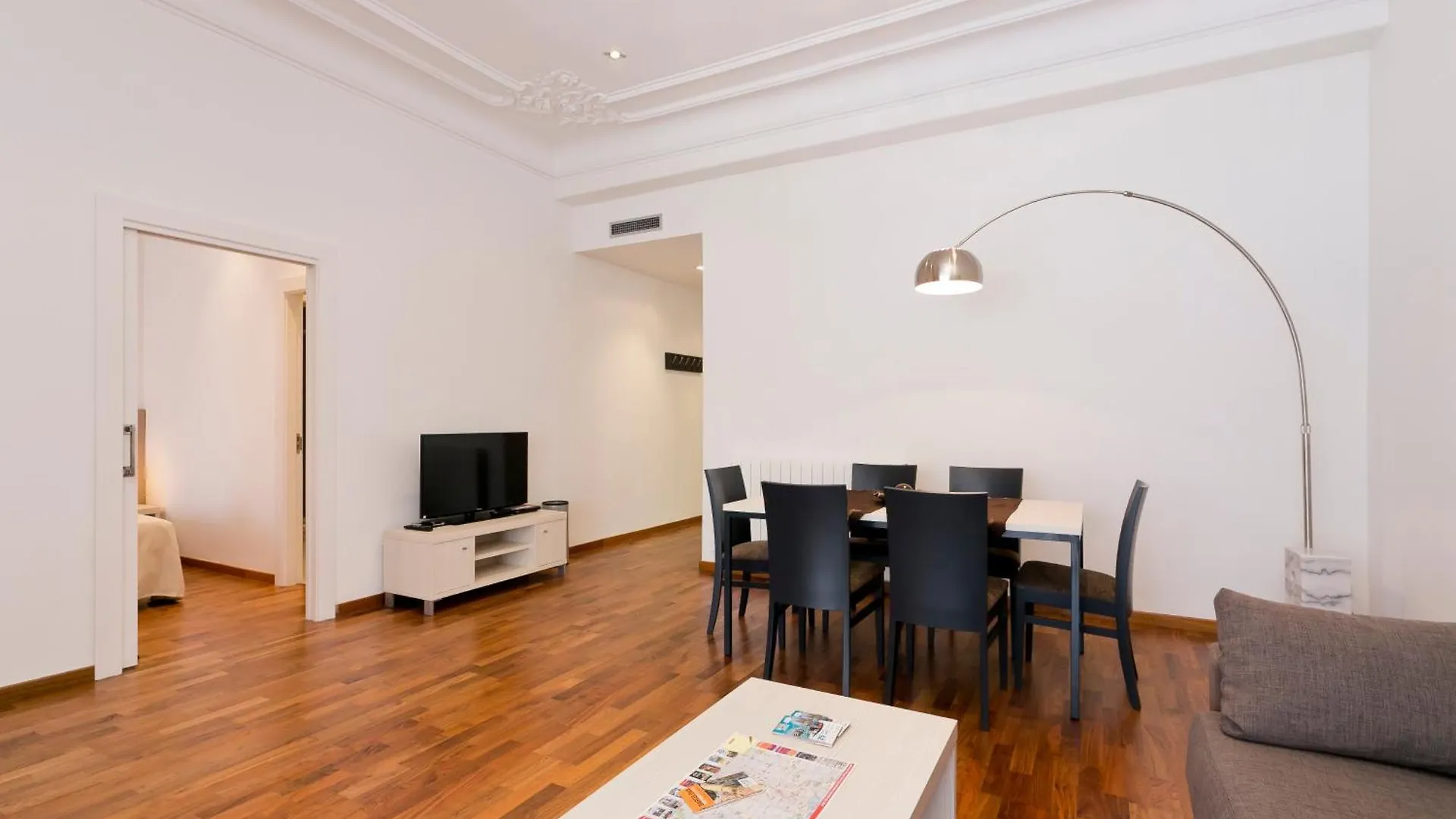 Aspasios Rambla Catalunya Suites Barcelona 0*,  España