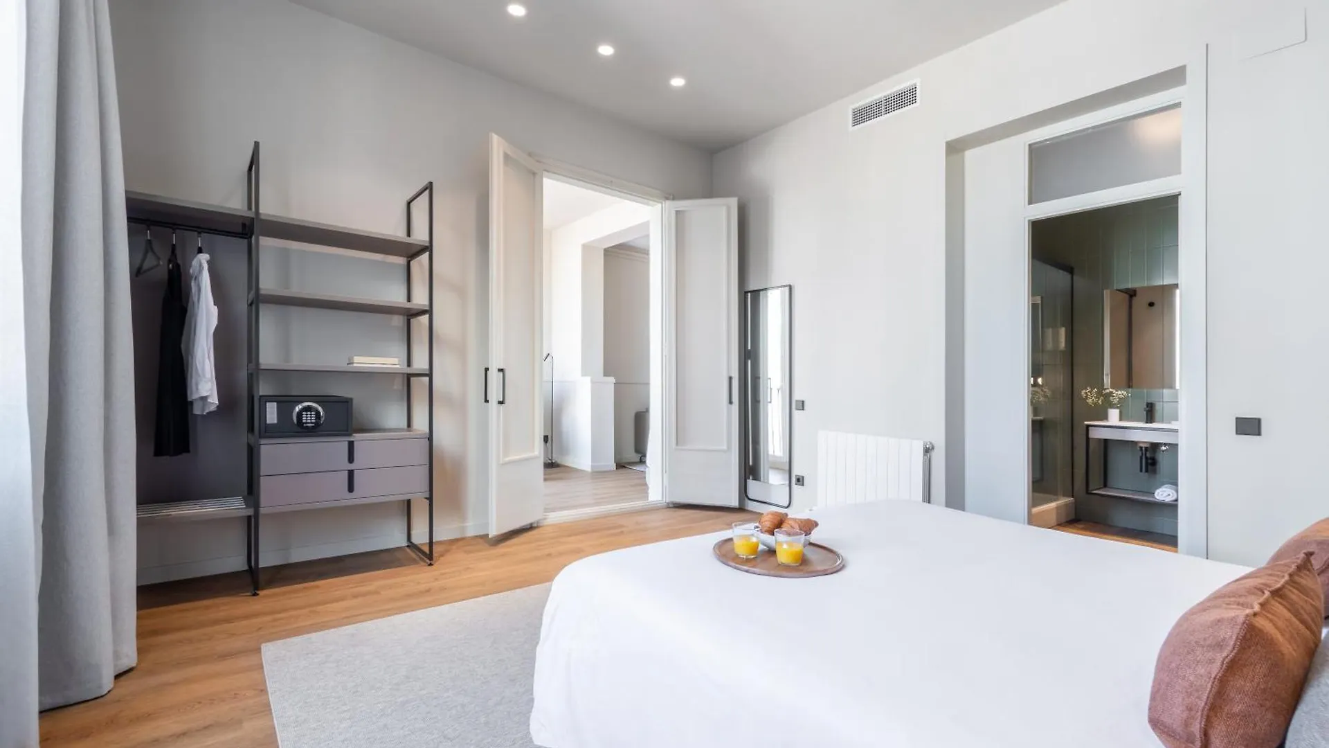 Aspasios Rambla Catalunya Apartments Барселона