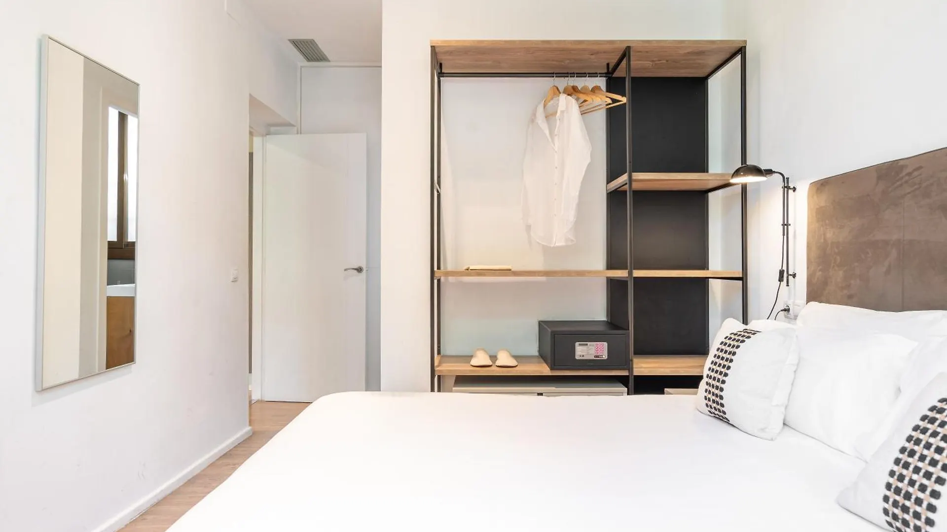 Aspasios Rambla Catalunya Apartments Barcelona 0*,  Španělsko